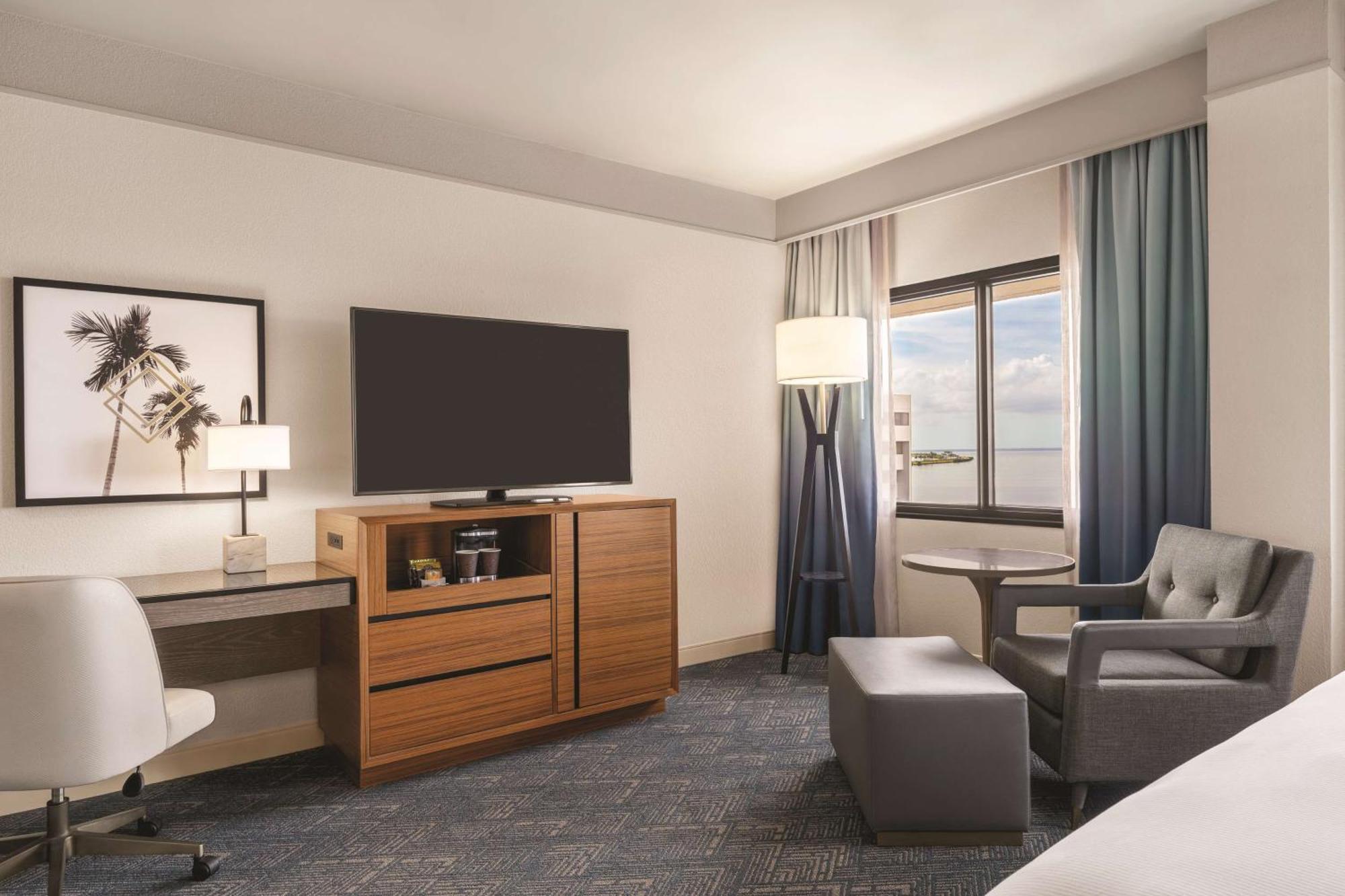 Doubletree By Hilton Tampa Rocky Point Waterfront Hotell Eksteriør bilde