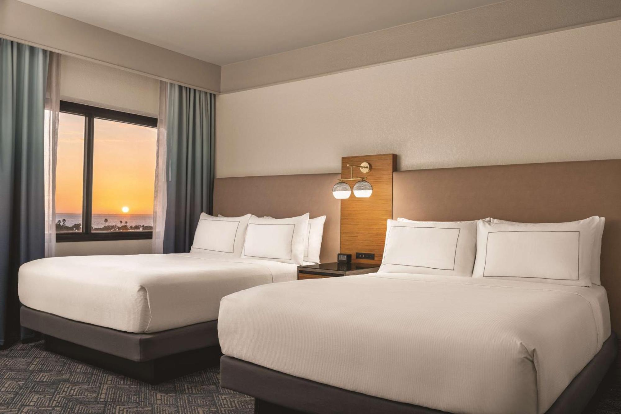 Doubletree By Hilton Tampa Rocky Point Waterfront Hotell Eksteriør bilde